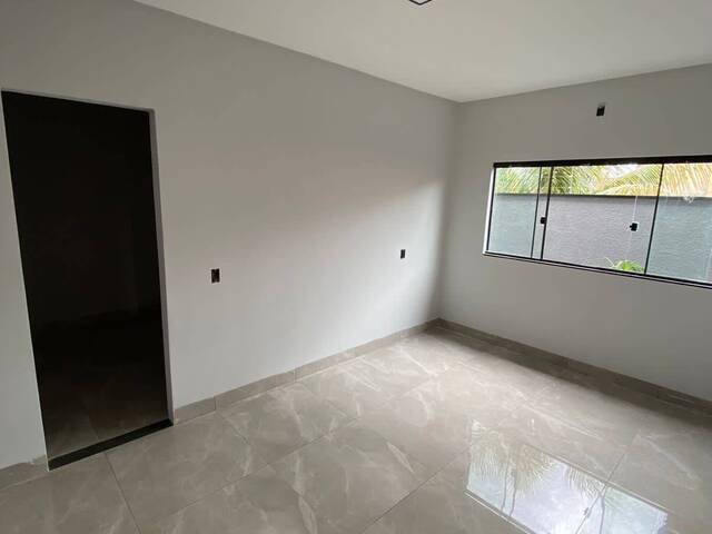 #805 - Casa para Venda em Goiânia - GO