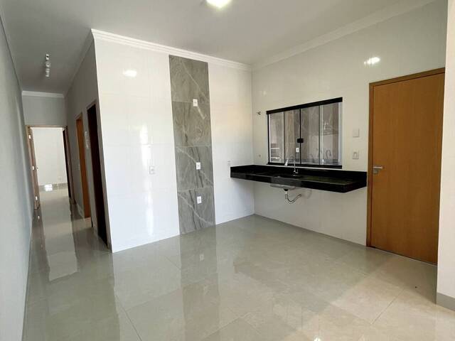 #747 - Casa para Venda em Aparecida de Goiânia - GO - 2