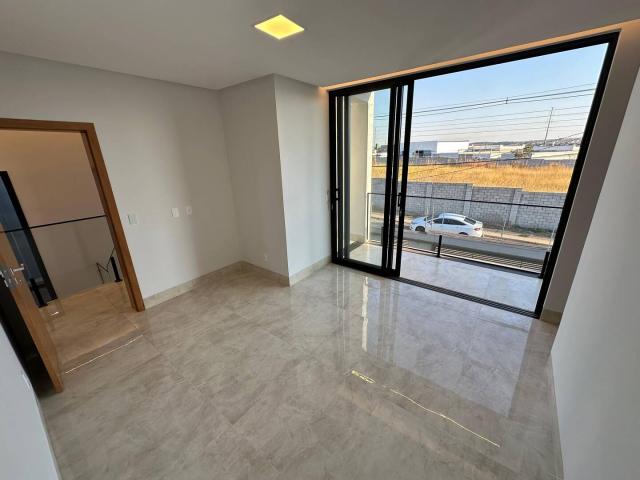 Casa para Venda em Goiânia - 5
