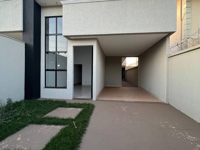 #903 - Casa para Venda em Aparecida de Goiânia - GO