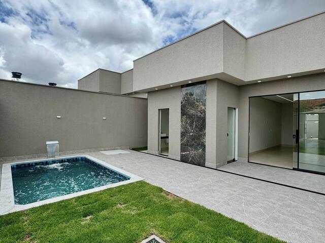 #924 - Casa para Venda em Goiânia - GO - 3