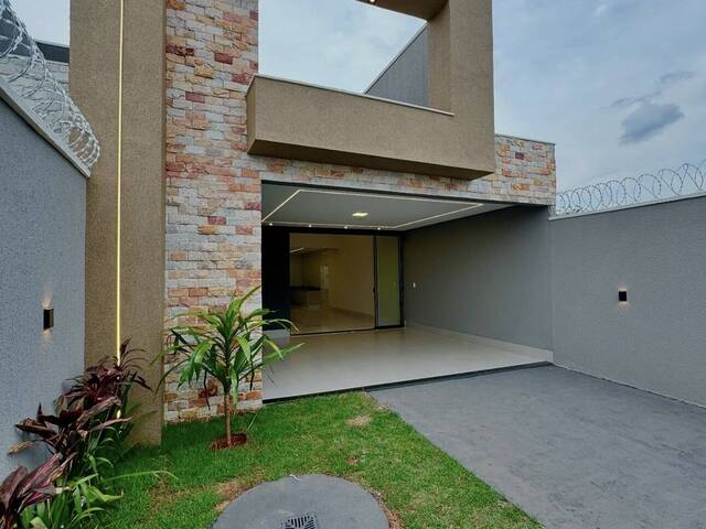 #927 - Casa para Venda em Aparecida de Goiânia - GO