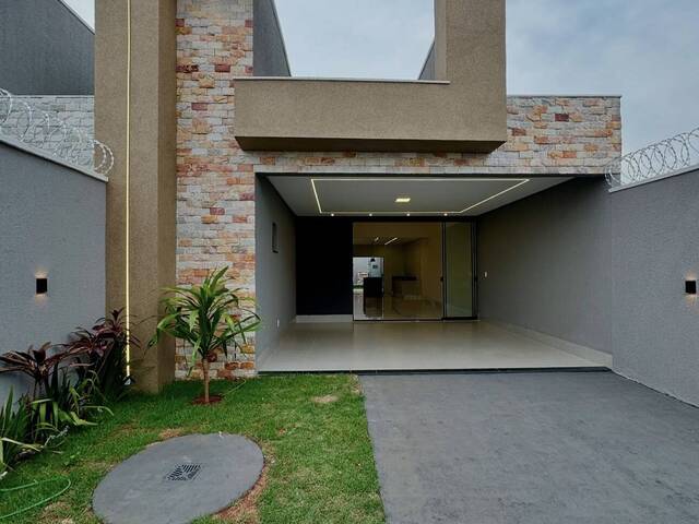 #927 - Casa para Venda em Aparecida de Goiânia - GO