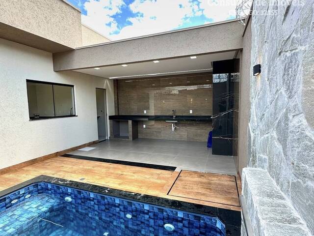 #935 - Casa para Venda em Goiânia - GO - 3