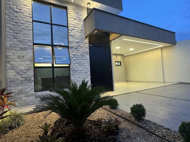#946 - Casa para Venda em Goiânia - GO - 1