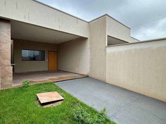 #947 - Casa para Venda em Goiânia - GO