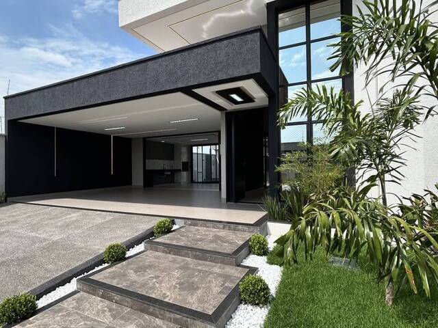 #957 - Casa para Venda em Goiânia - GO - 1