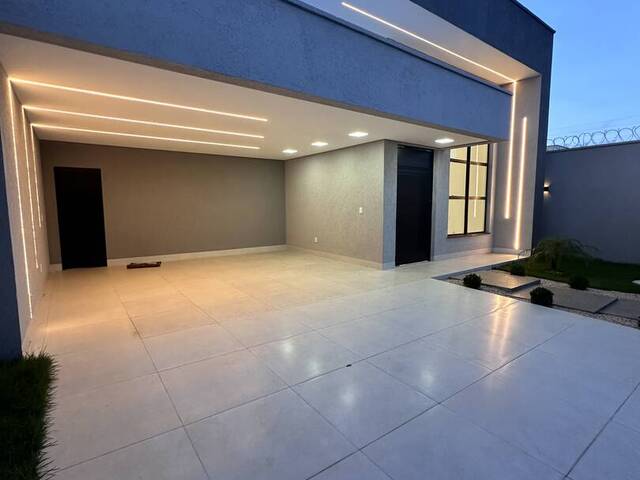 #898 - Casa para Venda em Goiânia - GO - 2