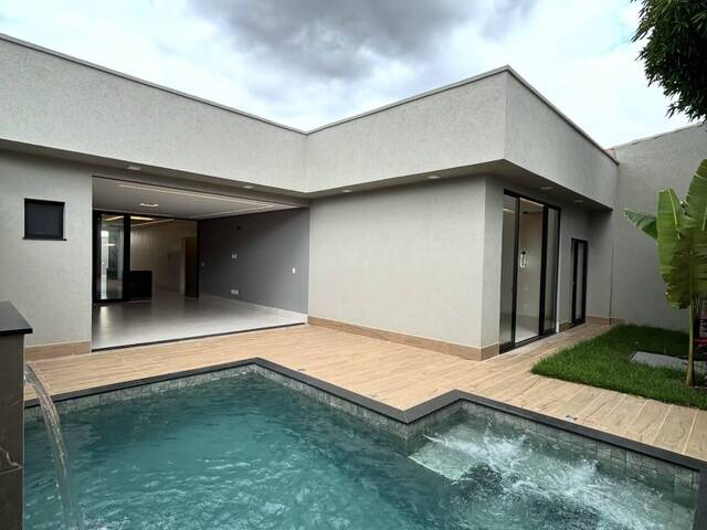 #897 - Casa para Venda em Goiânia - GO - 2