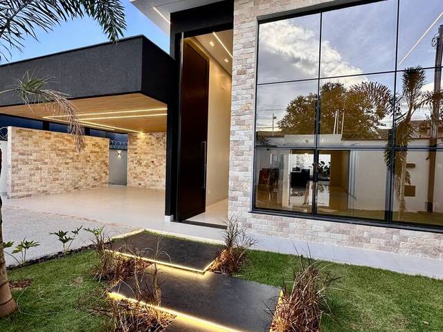 #967 - Casa para Venda em Goiânia - GO - 2
