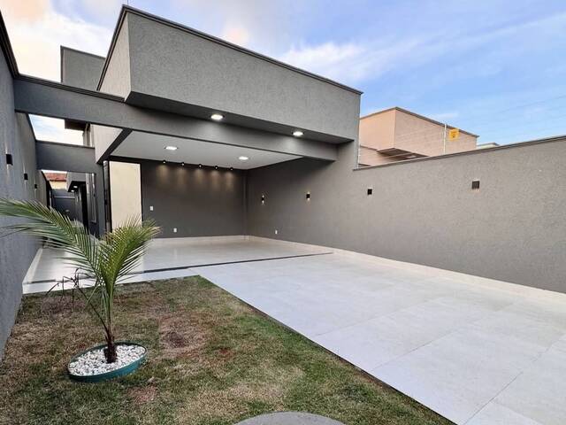 #973 - Casa para Venda em Aparecida de Goiânia - GO - 1