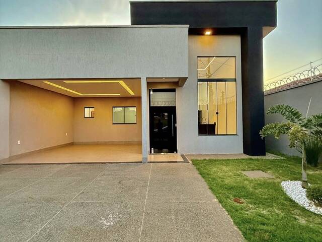 #979 - Casa para Venda em Goiânia - GO - 1