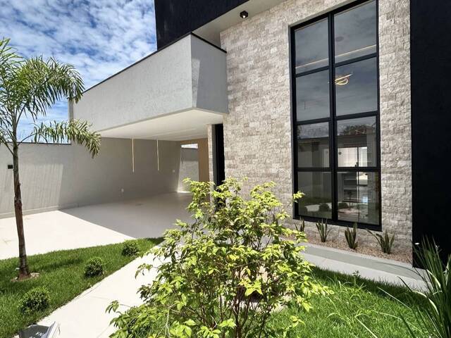 #982 - Casa para Venda em Goiânia - GO - 1