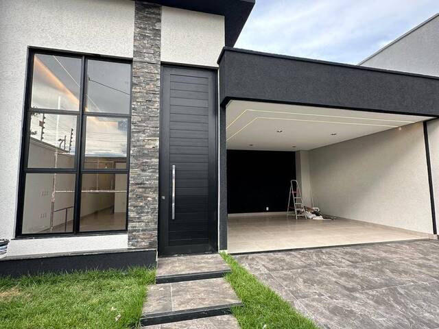 #983 - Casa para Venda em Goiânia - GO - 2