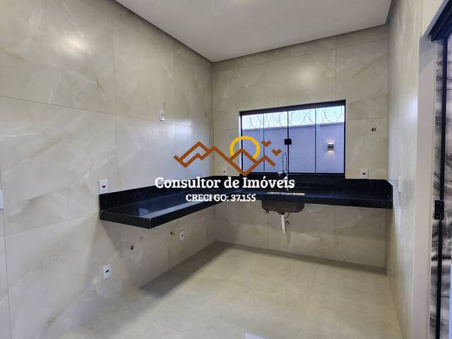 #993 - Casa para Venda em Aparecida de Goiânia - GO - 3