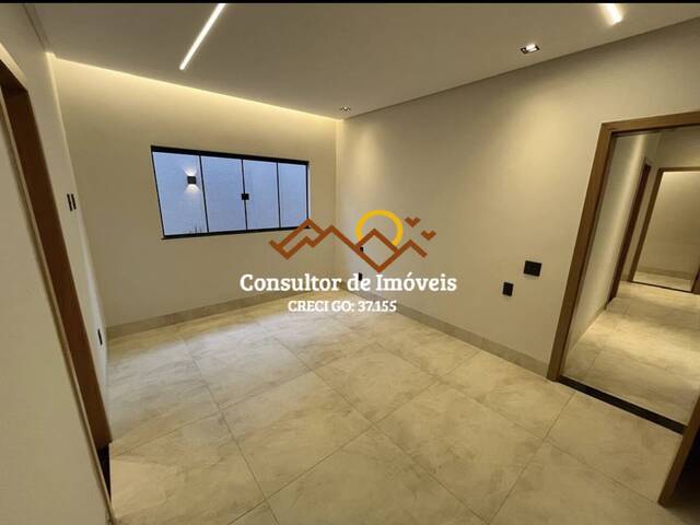 #1001 - Casa para Venda em Goiânia - GO - 2