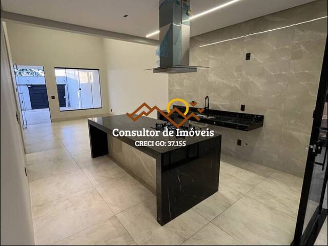 #1001 - Casa para Venda em Goiânia - GO - 3