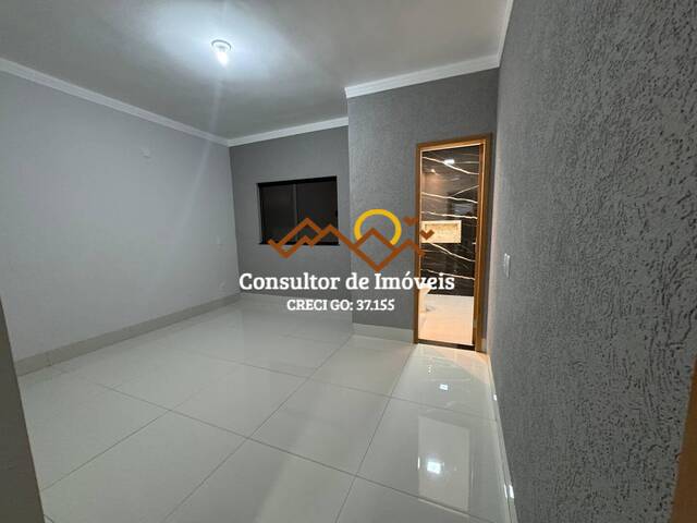 #1003 - Casa para Venda em Goiânia - GO - 2