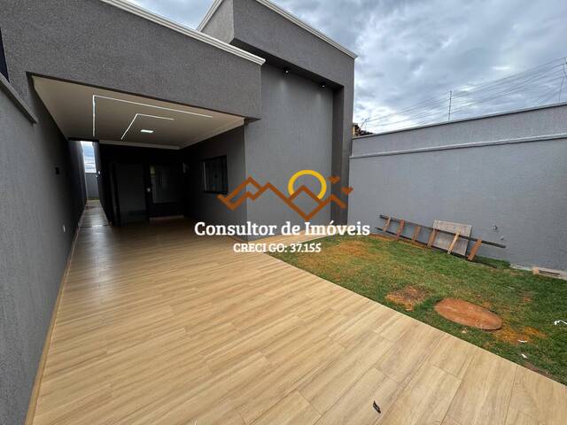 #1004 - Casa para Venda em Goiânia - GO - 1