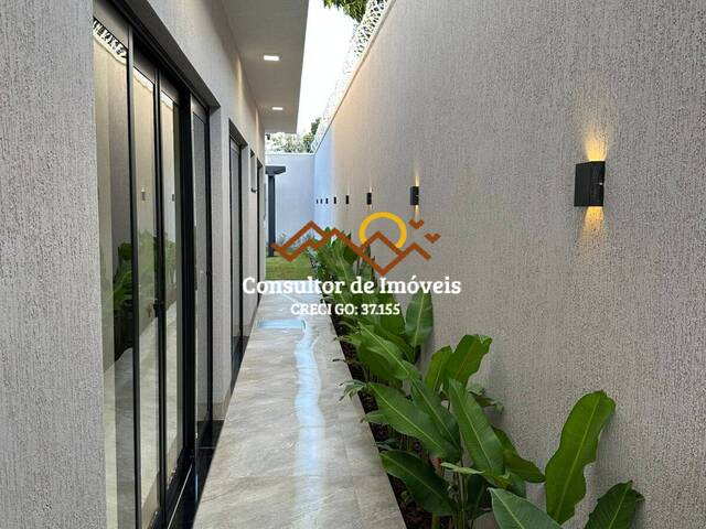 #1015 - Casa para Venda em Goiânia - GO - 3