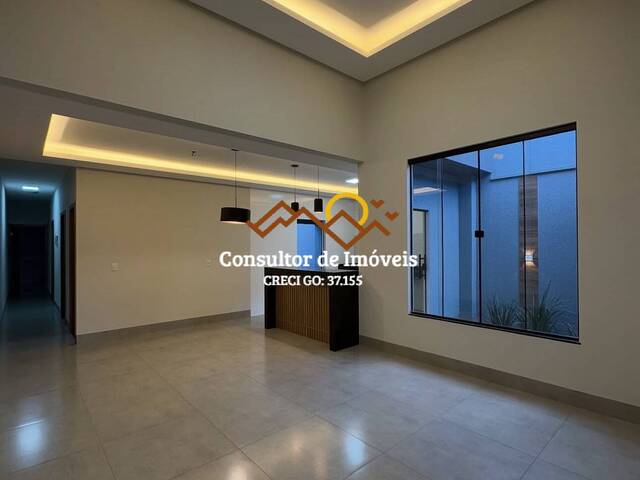 #1016 - Casa para Venda em Aparecida de Goiânia - GO - 3
