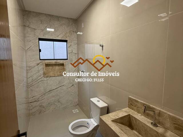 #1017 - Casa para Venda em Aparecida de Goiânia - GO - 2
