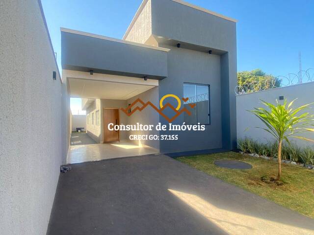 #1029 - Casa para Venda em Aparecida de Goiânia - GO - 1