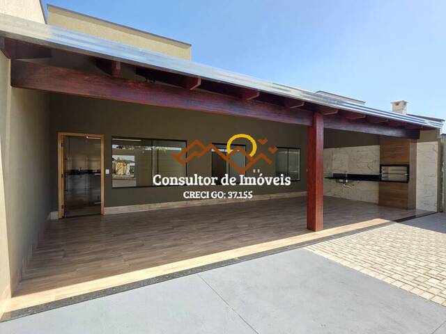 #1038 - Casa para Venda em Goiânia - GO - 1