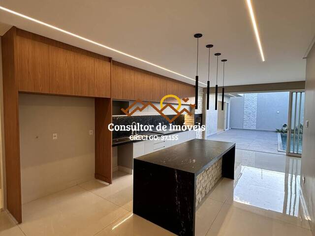 #1050 - Casa para Venda em Goiânia - GO - 2