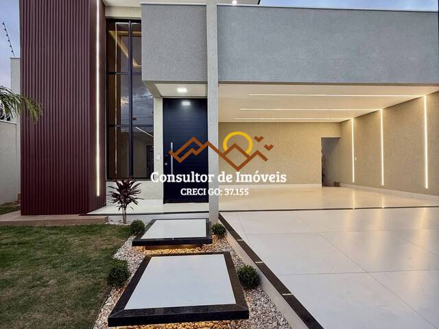 #1052 - Casa para Venda em Aparecida de Goiânia - GO - 1
