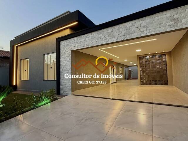 #1053 - Casa para Venda em Aparecida de Goiânia - GO - 1