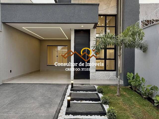 #1055 - Casa para Venda em Aparecida de Goiânia - GO - 1