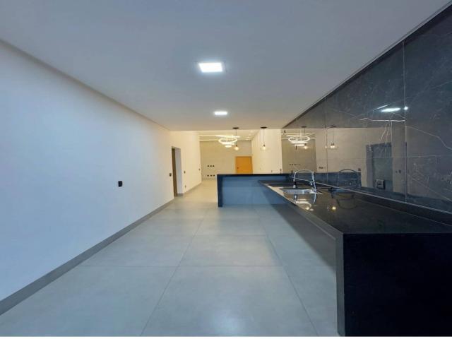 Casa para Venda em Aparecida de Goiânia - 4