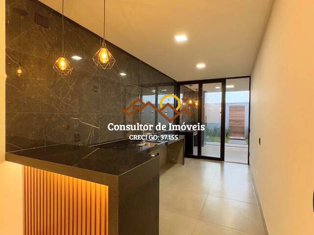 #1061 - Casa para Venda em Aparecida de Goiânia - GO - 2