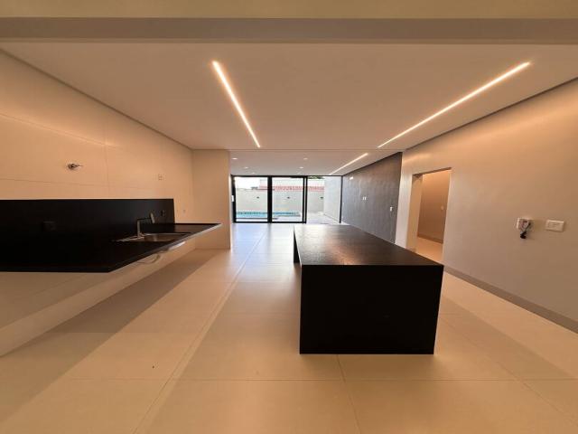 Casa para Venda em Goiânia - 4