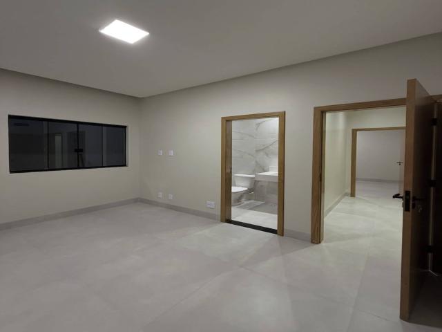 Casa para Venda em Goiânia - 5