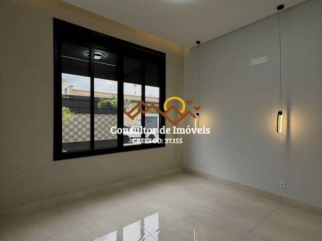 #1071 - Casa para Venda em Aparecida de Goiânia - GO - 2