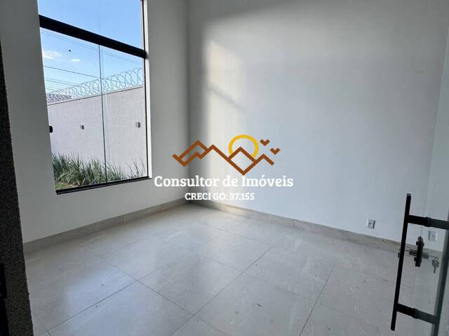 #1077 - Casa para Venda em Aparecida de Goiânia - GO - 2