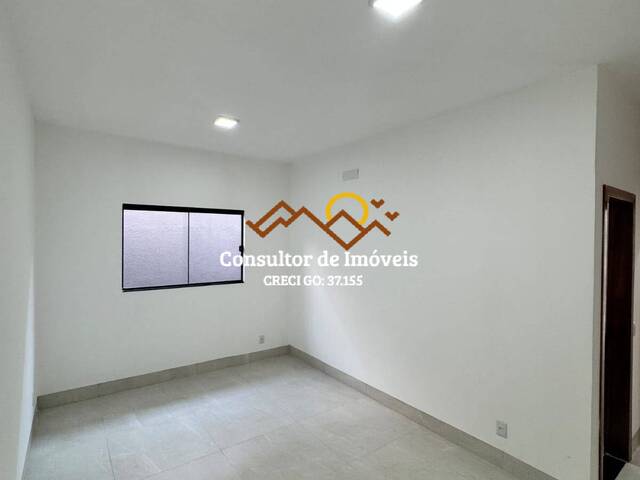 #1077 - Casa para Venda em Aparecida de Goiânia - GO - 3