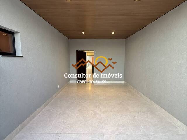 Casa para Venda em Aparecida de Goiânia - 2