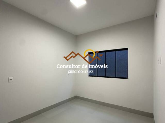 #1093 - Casa para Venda em Aparecida de Goiânia - GO