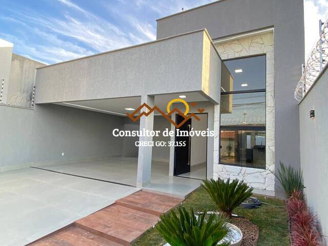 #1095 - Casa para Venda em Aparecida de Goiânia - GO - 1
