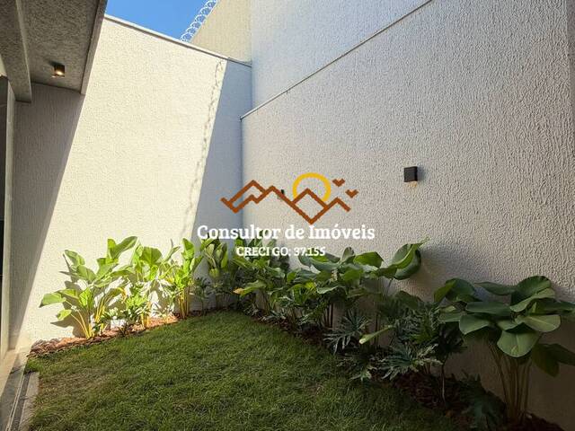 #1096 - Casa para Venda em Goiânia - GO - 2